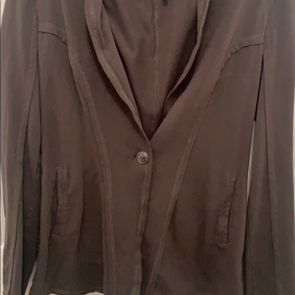 Blazer - Picture 2 of 4
